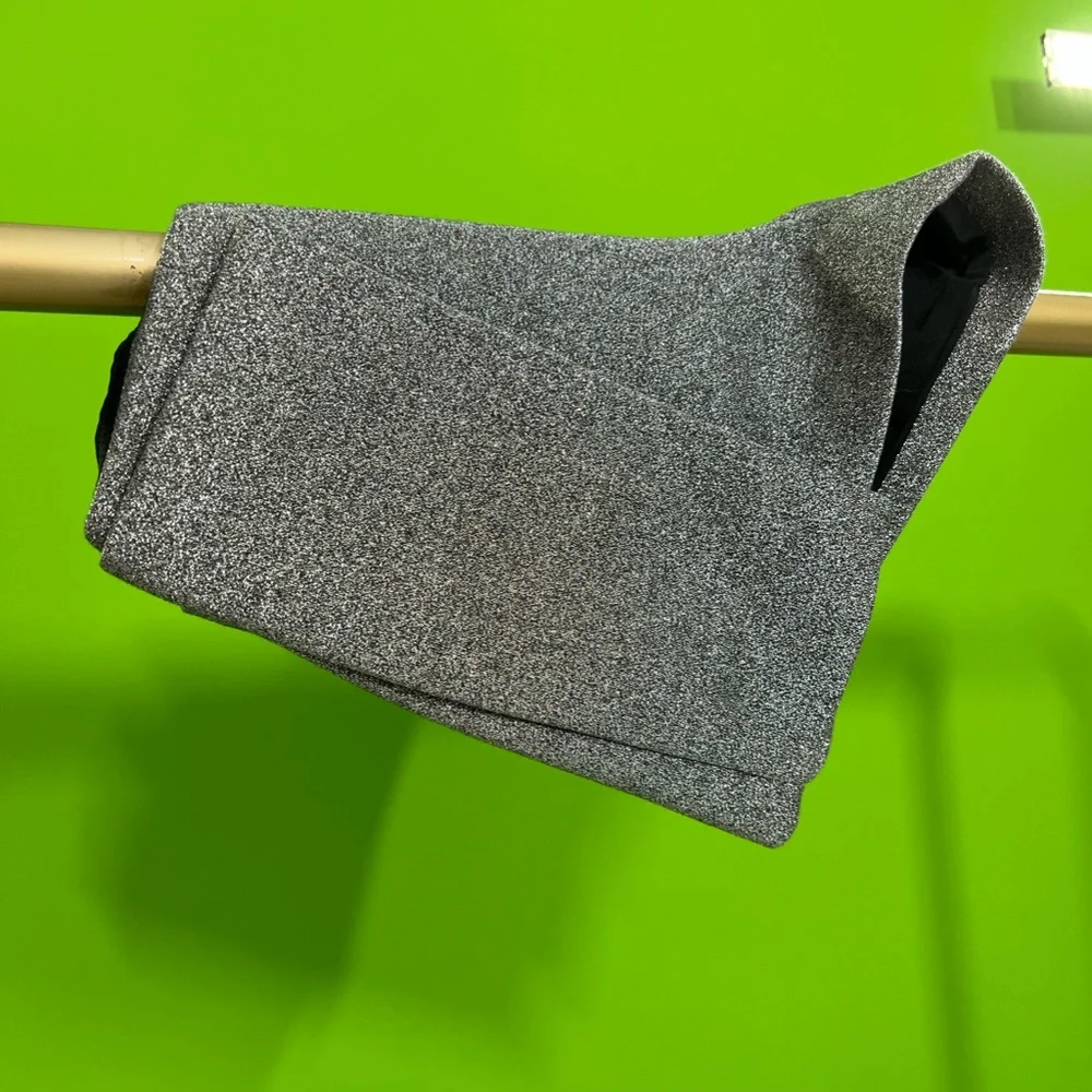 Shorts - Picture 2 of 5